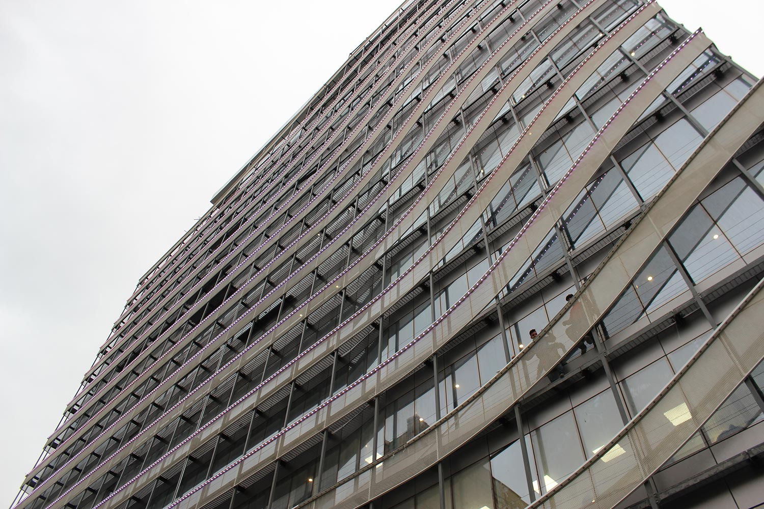 TOURSIM BANK CENTEAL BUILDING